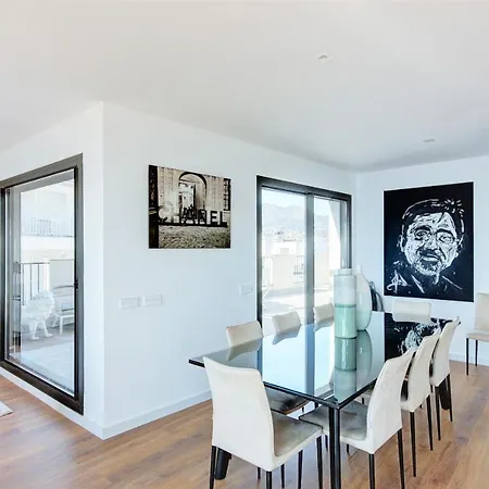 Atic Avda De Rhode - Barneda Premium Apartmán *