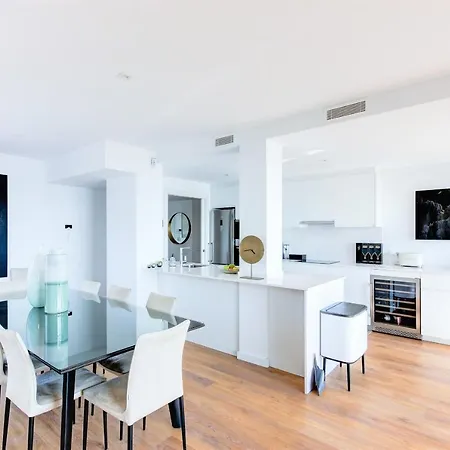 Apartmán Atic Avda De Rhode - Barneda Premium *