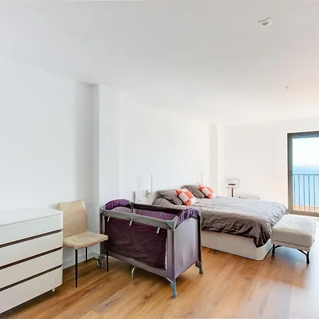 Apartmán Atic Avda De Rhode - Barneda Premium Roses