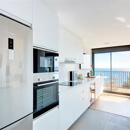 Apartmán Atic Avda De Rhode - Barneda Premium