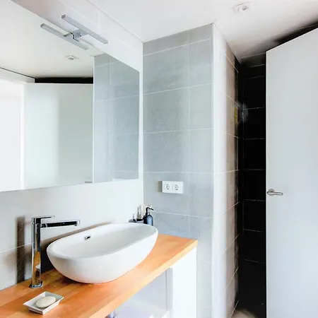 Apartmán Atic Avda De Rhode - Barneda Premium